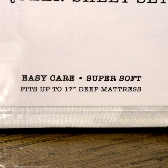 NWT Rae Dunn Queen Bedding Sheet Set Christmas Seasonal Holiday Festive Reindeer - Picture 3 of 9